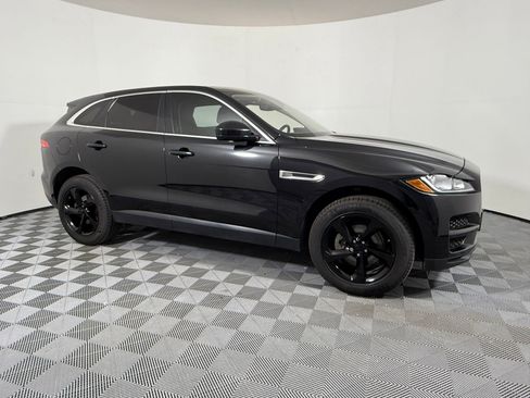 Used 2020 Jaguar F-PACE Premium image 6