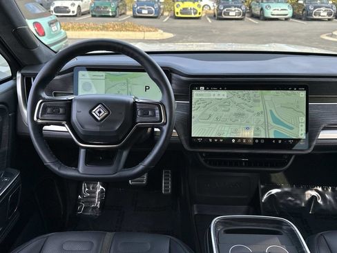 Used 2023 Rivian R1S Launch Edition image 11