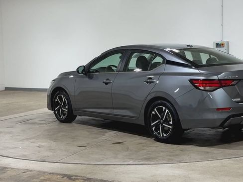 Used 2024 Nissan Sentra SV FWD image 6
