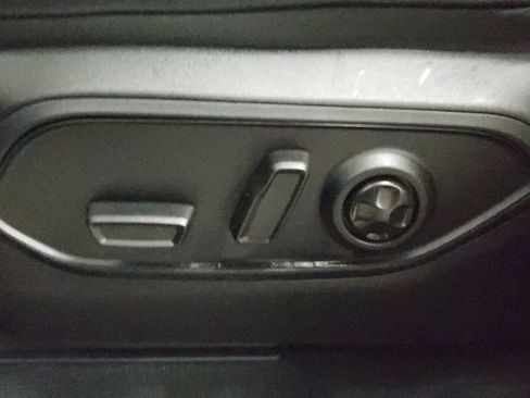 Used 2025 Jeep Grand Cherokee Altitude image 22