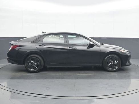 Used 2023 Hyundai Elantra SEL w/ Cargo Package image 7