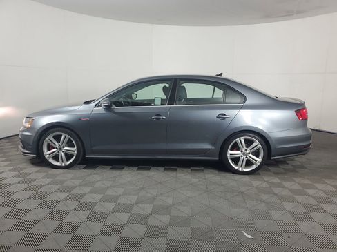 Used 2017 Volkswagen Jetta GLI image 7