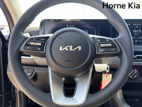 New 2026 Kia Seltos LX FWD image 12