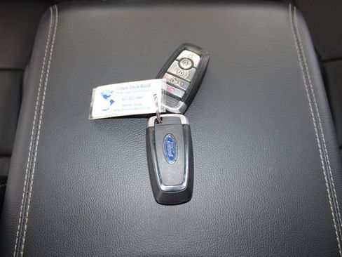 Used 2025 Ford F150 Lariat AWD/4WD image 28