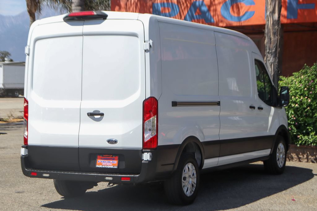 Used 2022 Ford E-Transit Medium Roof RWD image 10