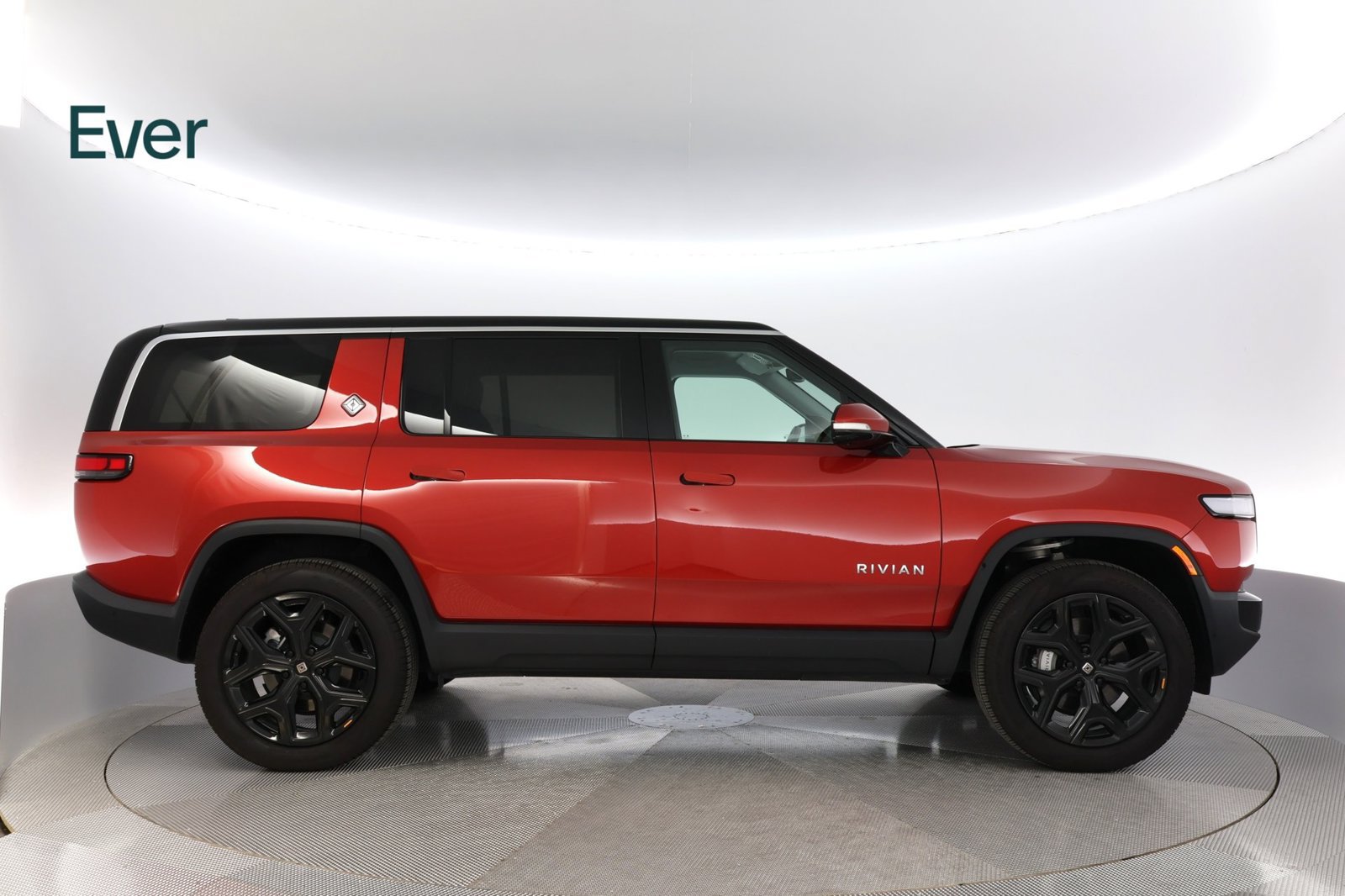 Used 2024 Rivian R1S Adventure Dual AWD/4WD image 13