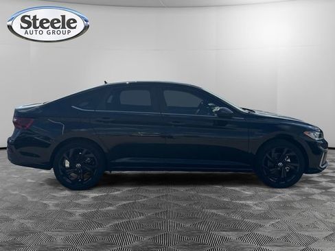 New 2026 Volkswagen Jetta SE FWD image 6