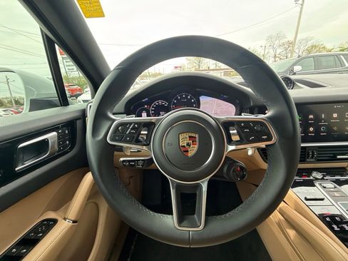 Used 2023 Porsche Cayenne AWD/4WD image 26