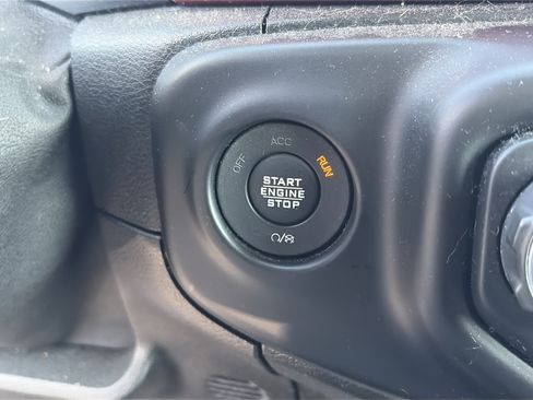 Used 2019 Jeep Wrangler Unlimited Rubicon w/ LED Lighting Group AWD/4WD image 25