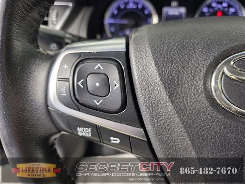 Used 2016 Toyota Camry XLE image 16