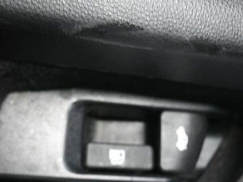 Used 2025 Toyota Corolla LE FWD image 22