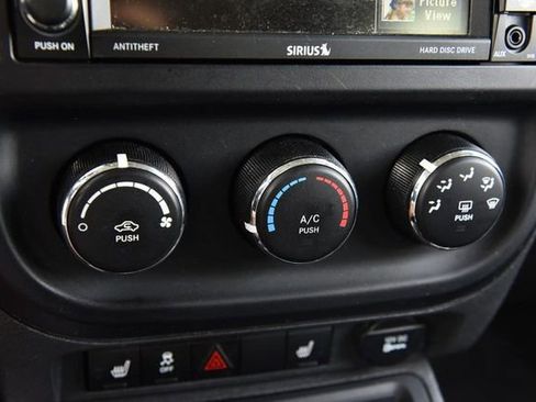 Used 2016 Jeep Patriot High Altitude image 13