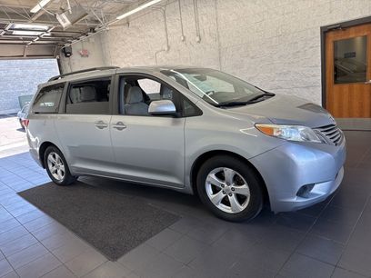 Used 2016 Toyota Sienna LE