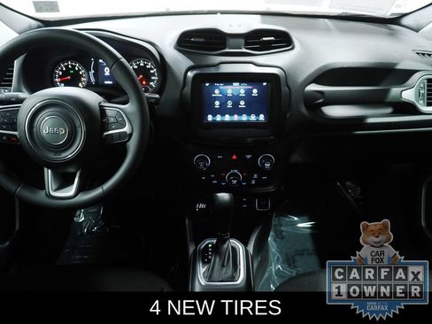 Used 2019 Jeep Renegade Latitude AWD/4WD image 3