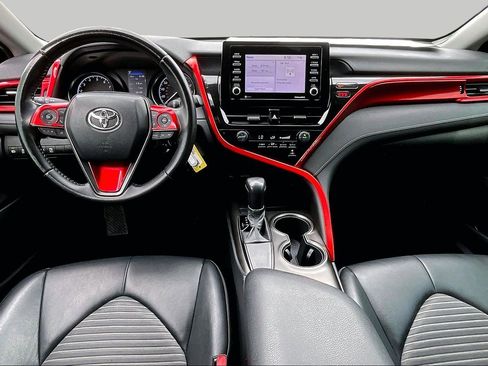 Used 2021 Toyota Camry SE image 14