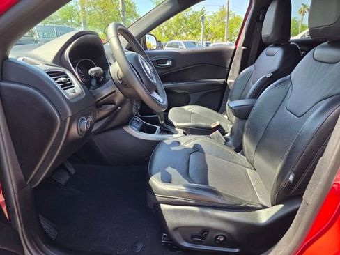 Certified 2021 Jeep Compass Latitude image 12