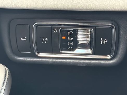 New 2026 Lincoln Aviator 2WD w/ Jet Appearance Package image 32