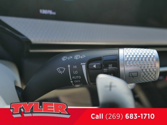 Used 2025 Genesis GV80 3.5T Prestige AWD/4WD image 29
