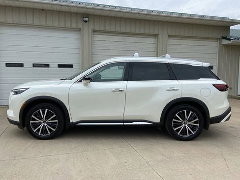 Used 2023 INFINITI QX60 Sensory w/ Vision Package AWD/4WD image 4