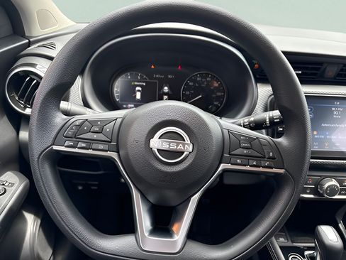 Certified 2024 Nissan Kicks SV FWD image 20