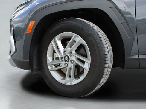 Used 2025 Hyundai Tucson SE FWD image 35