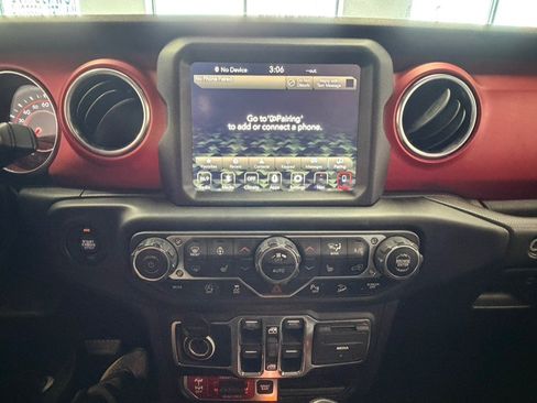 Used 2019 Jeep Wrangler Unlimited Rubicon AWD/4WD image 43