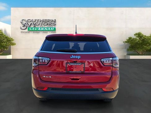 Used 2025 Jeep Compass Sport AWD/4WD image 4
