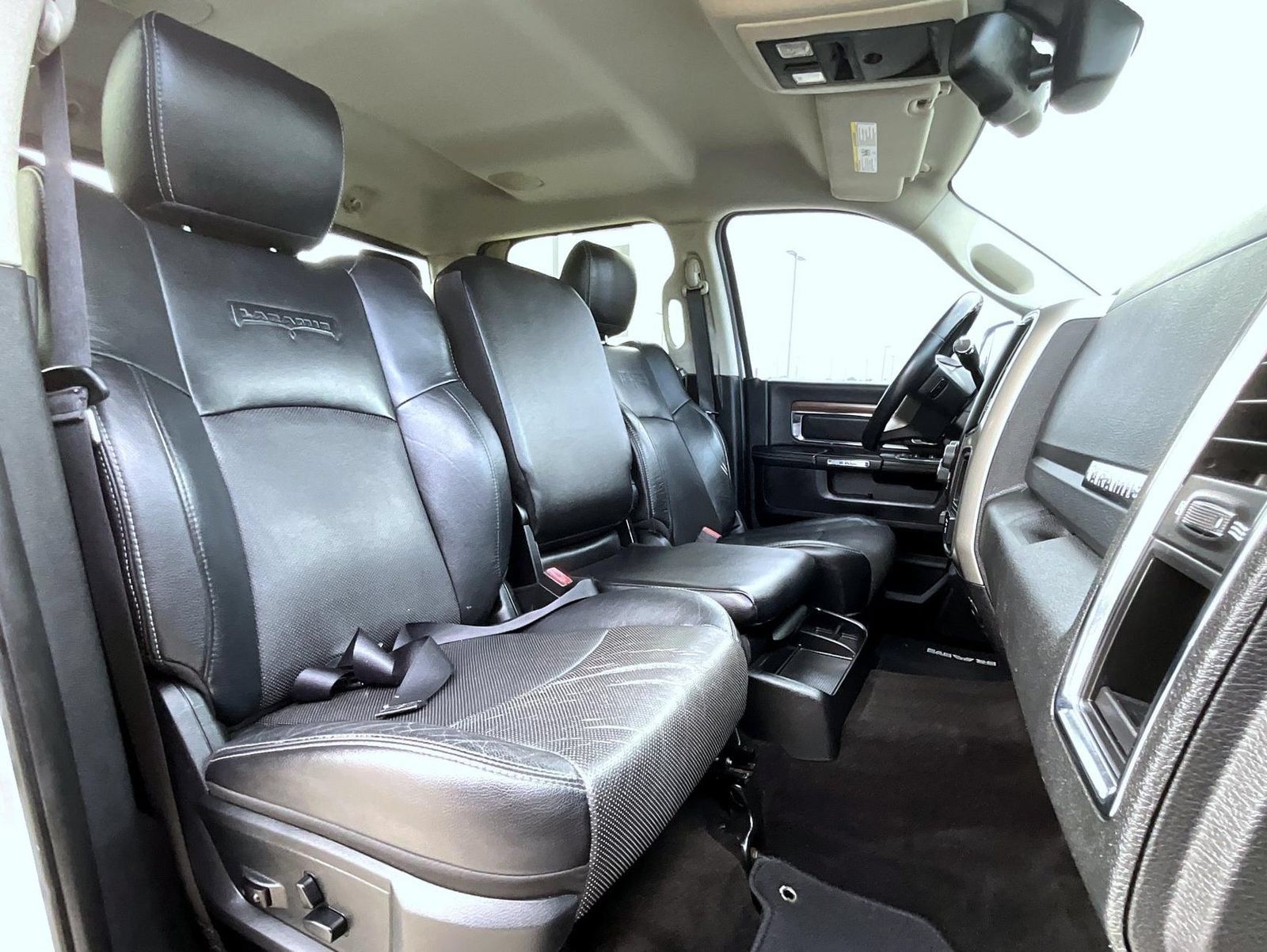Used 2015 RAM 2500 Laramie w/ Cold Weather Group AWD/4WD image 16