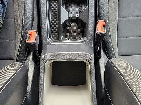 Certified 2022 Volkswagen Taos SE w/ Driver Assistance Package FWD image 11