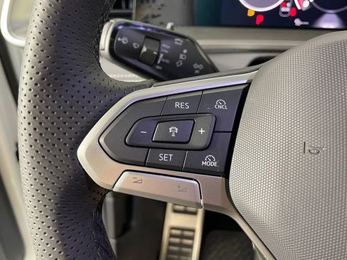 New 2026 Volkswagen Tiguan SE R-Line AWD/4WD image 10