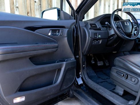 Used 2017 Honda Ridgeline Black Edition image 9