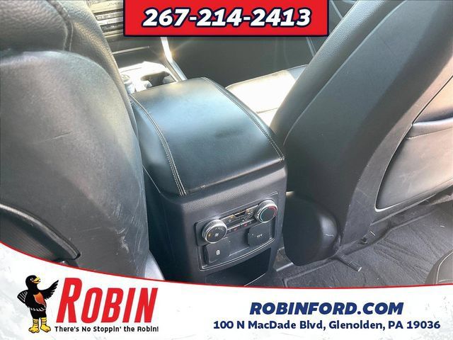 Used 2020 Ford Explorer XLT w/ Equipment Group 202A AWD/4WD image 12