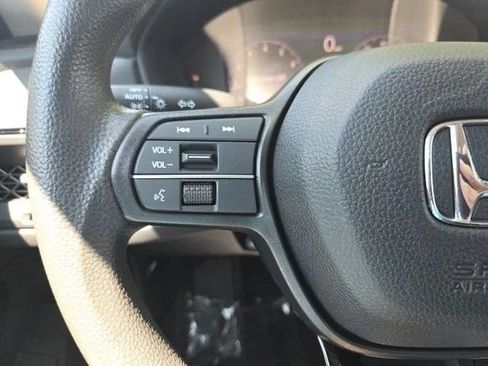Used 2023 Honda Accord EX image 22