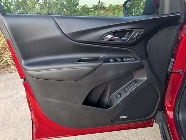 Certified 2024 Chevrolet Equinox Premier FWD image 17