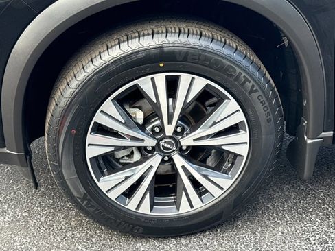 Certified 2023 Nissan Rogue SV w/ SV Premium B Package image 16