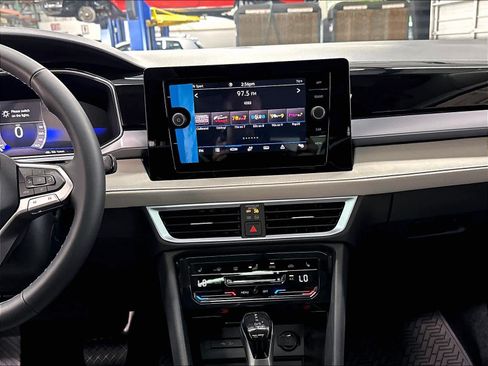 New 2026 Volkswagen Taos SE AWD/4WD image 6