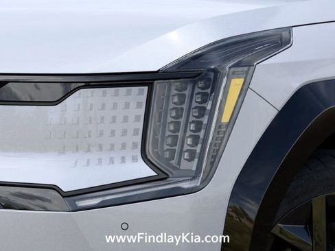New 2026 Kia EV9 Land AWD/4WD image 30