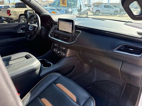 Used 2021 GMC Yukon AT4 w/ AT4 Premium Plus Package image 32