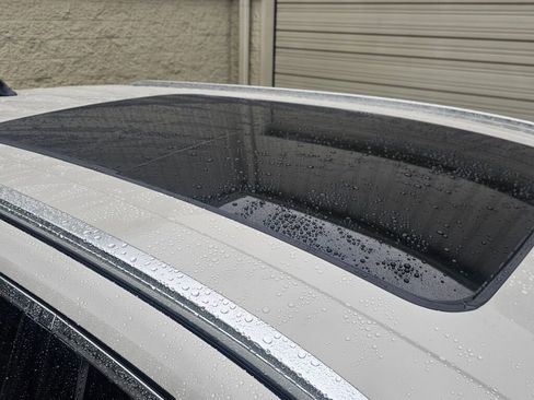 Used 2023 Lincoln Aviator Reserve w/ Equipment Group 201A image 16