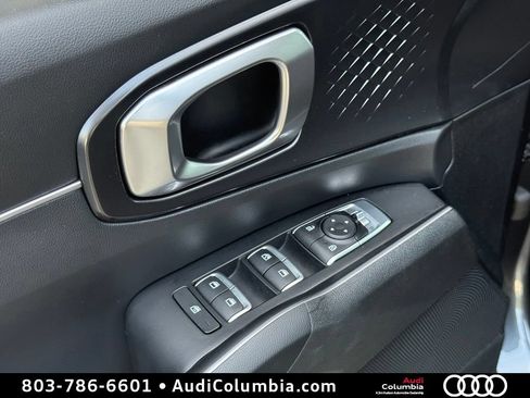 Used 2022 Kia Sorento LX FWD image 19