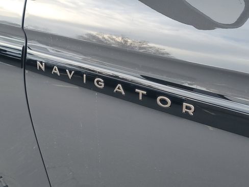 New 2025 Lincoln Navigator L Black Label image 7