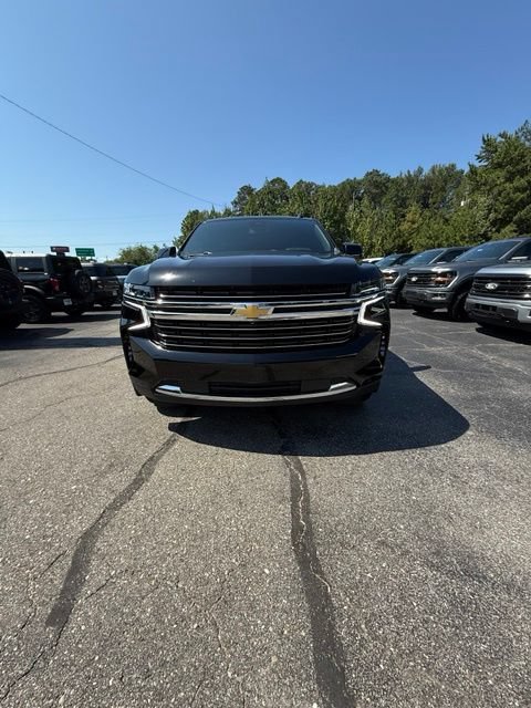 Used 2024 Chevrolet Tahoe LT w/ Luxury Package RWD image 4