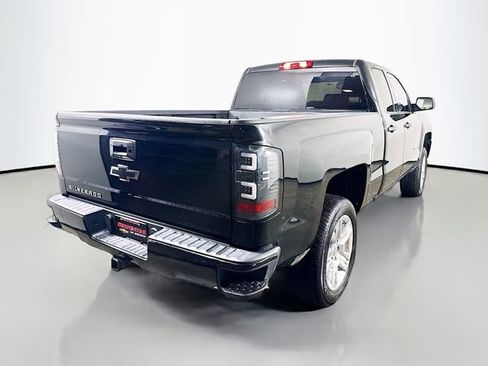 Used 2018 Chevrolet Silverado 1500 Custom w/ Custom Value Package image 6