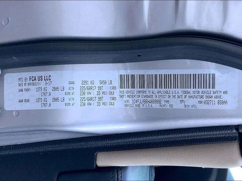 Used 2017 Jeep Cherokee Sport image 13