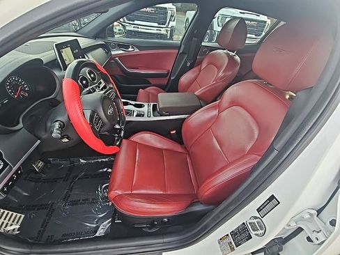 Used 2019 Kia Stinger GT1 image 11