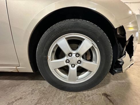 Used 2012 Chevrolet Cruze LT FWD image 16
