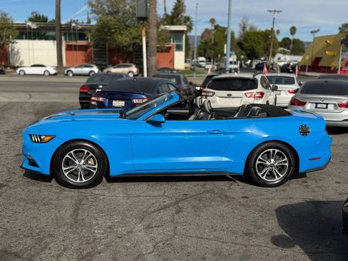 Used 2017 Ford Mustang Premium image 8