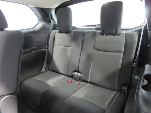 Used 2019 Nissan Pathfinder S AWD/4WD image 31