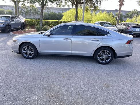 Used 2024 Honda Accord EX image 3