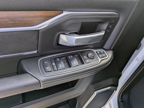 Used 2024 RAM 2500 Laramie w/ Safety Group image 13